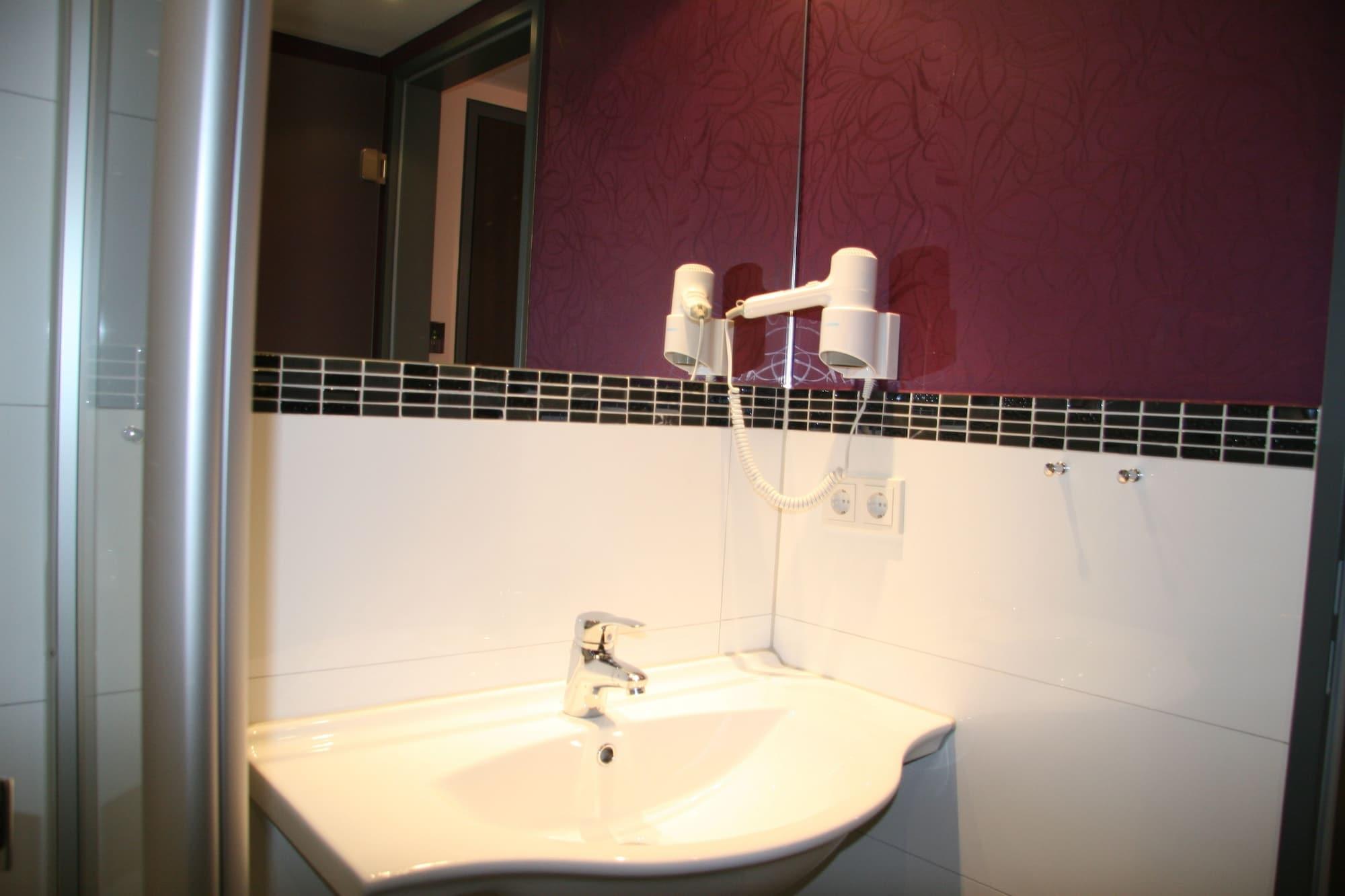 Hotel Fortune Köln Ngoại thất bức ảnh