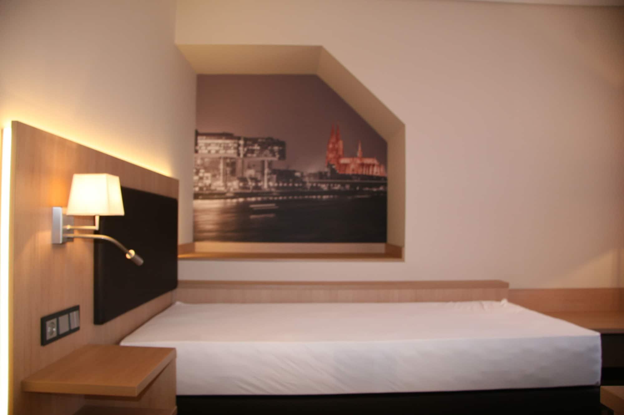 Hotel Fortune Köln Ngoại thất bức ảnh