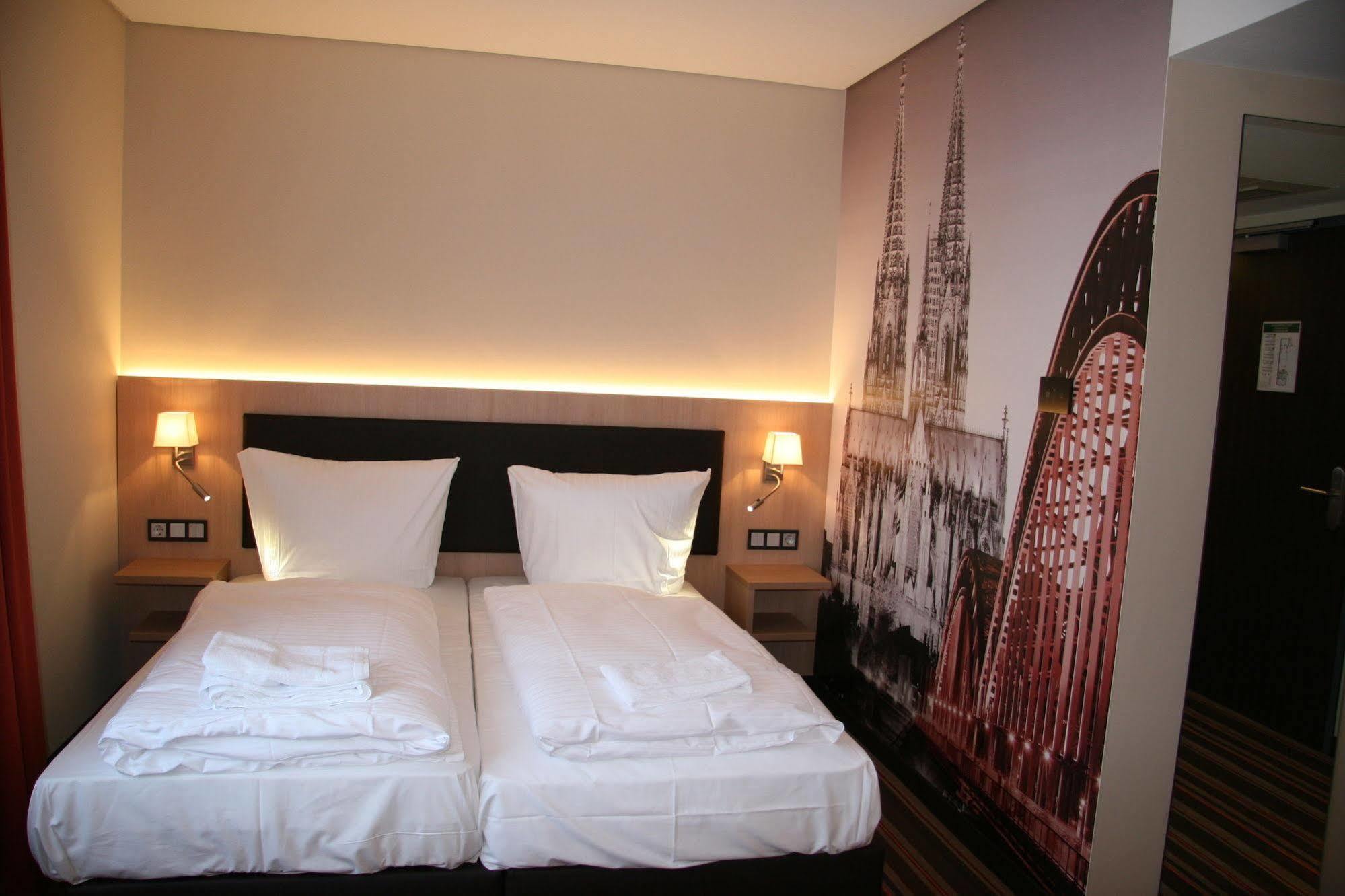 Hotel Fortune Köln Ngoại thất bức ảnh