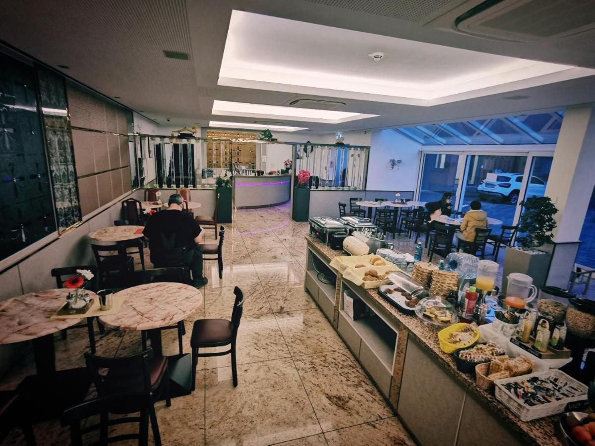 Hotel Fortune Köln Ngoại thất bức ảnh